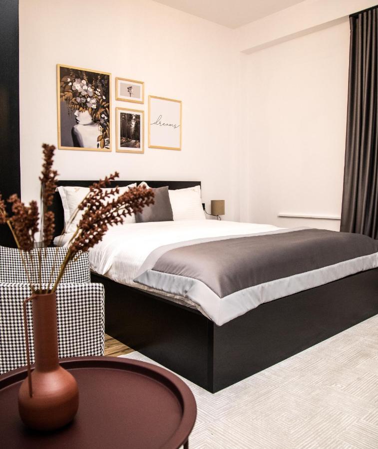 Triss Hotel Tiranë Luaran gambar